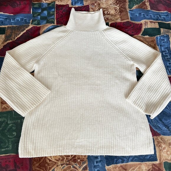 NWT Aritzia Ursa sweater - Picture 2 of 3